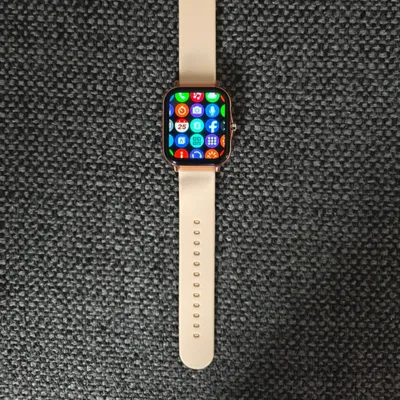 Montre connectée gold neuve , smart watch